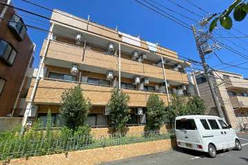 ライオンズマンション用賀の外観（南側から）