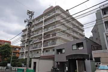 日商岩井第2玉川台マンションの外観（南西側から）