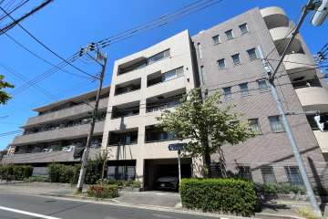 デュオスカーラ用賀の外観（南側から）