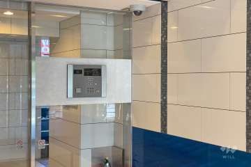 エントランスはオートロック付きです