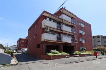 ライオンズマンション玉堤の外観（北側から）