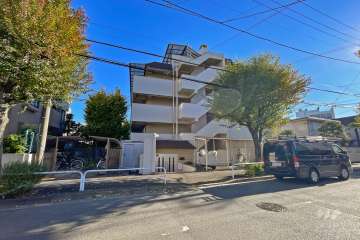 尾山台ヒミコマンションの外観（西側から）