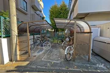 駐輪場（ルーフ付き）