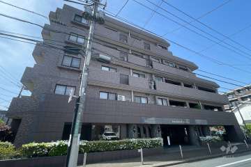 ライオンズガーデン尾山台の外観（南東側から）
