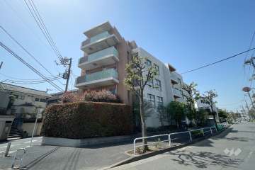 サンウッド尾山台の外観（南東側から）