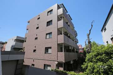 菱和パレス駒沢大学の外観（南東側から）