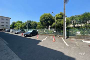 敷地内駐車場（屋外平面式）