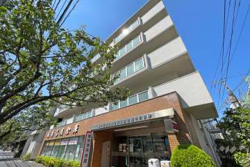 日商岩井桜新町マンションの外観（南東側から)