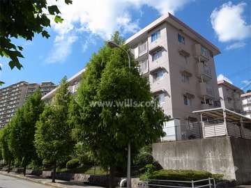 中山五月台住宅26号棟の外観（南東側から）