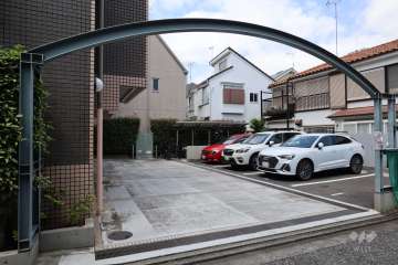 駐車場の出入り口