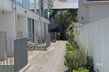 テラスハウスのエントランス