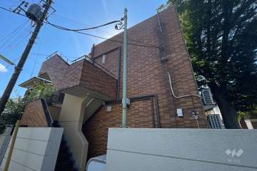 スカイコート駒沢の外観（北西側から）