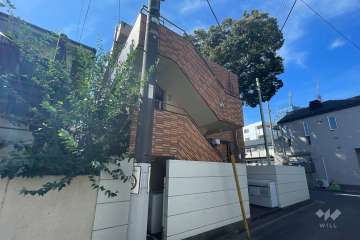 スカイコート駒沢の外観（北東側から）