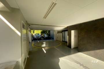 敷地内駐車場（屋内機械式）