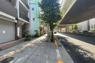 敷地北西側の前面道路