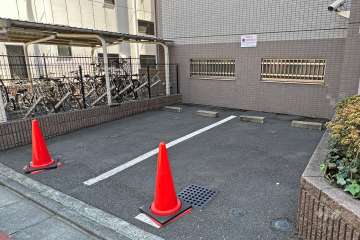 敷地内駐車場（屋外平面式）