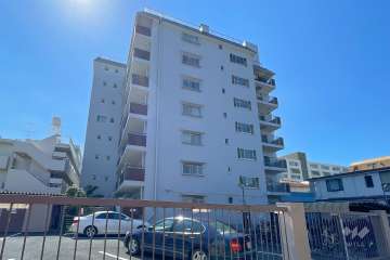 東海経堂マンションの外観（北東側から）