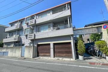 東急ドエルアルス経堂の外観（南東側から）