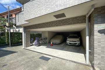 敷地内駐車場（屋内平面式）