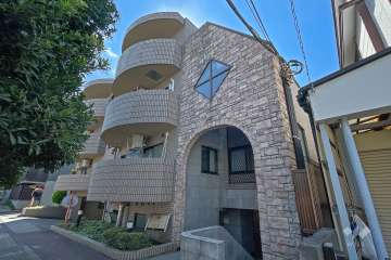 マイネシュロッス経堂の外観（北東側から）