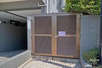 駐輪場の入り口