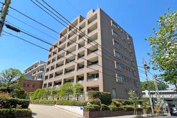 パークハイム経堂四丁目の外観（南東側から）