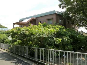 ライフコート山芦屋の外観（西側から）