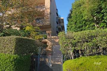 東急ドエルアルス弦巻3号棟の外観(南東側から)