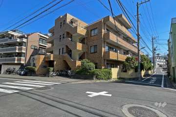 敷地の北側・西側前面道路