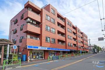 シャンボール弦巻の外観(北西側から)