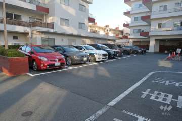 敷地内駐車場(屋外平面式)