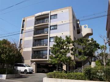 ベル・アーバニティ芦屋の外観（南側から）