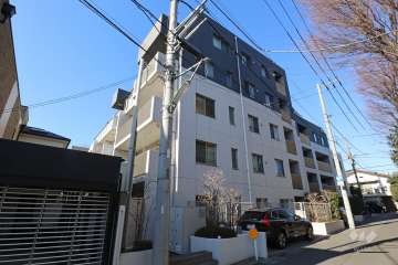 マンションの外観(南東側から)