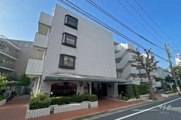 ペアパレス桜新町楠館の外観（北側から）