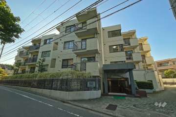 ライオンズマンション弦巻の外観（東側から）