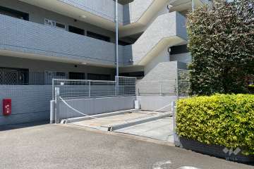 敷地内駐車場（屋外機械式）