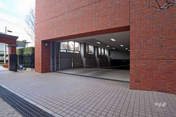 駐車場の出入り口