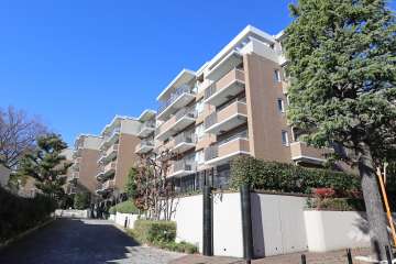 パークシティ弦巻イーストレジデンスの外観(南東側から)