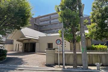 ライオンズマンション弦巻グランフォートの外観（北側から）