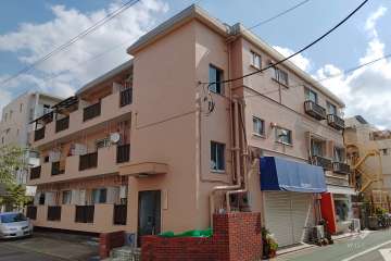 大洋豪徳寺マンションの外観（南西側から）