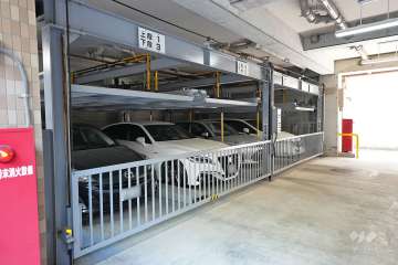 敷地内駐車場（屋内機械式）