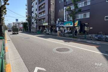 敷地北側の前面道路　