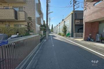 敷地北側の前面道路　