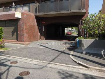駐車場の出入り口