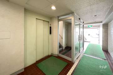 共用のエレベーター