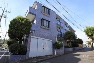 セザール世田谷桜丘の外観(南東側から)