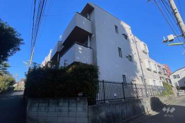 トーカンマンション馬事公苑の外観（南東側から）