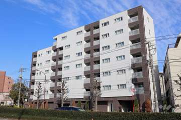 グランスイート世田谷桜丘の外観（南西側から）