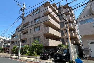 パルテメゾン世田谷桜丘の外観(南西側から)