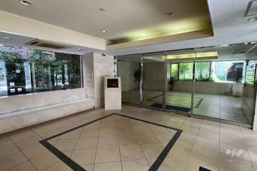 エントランスホール